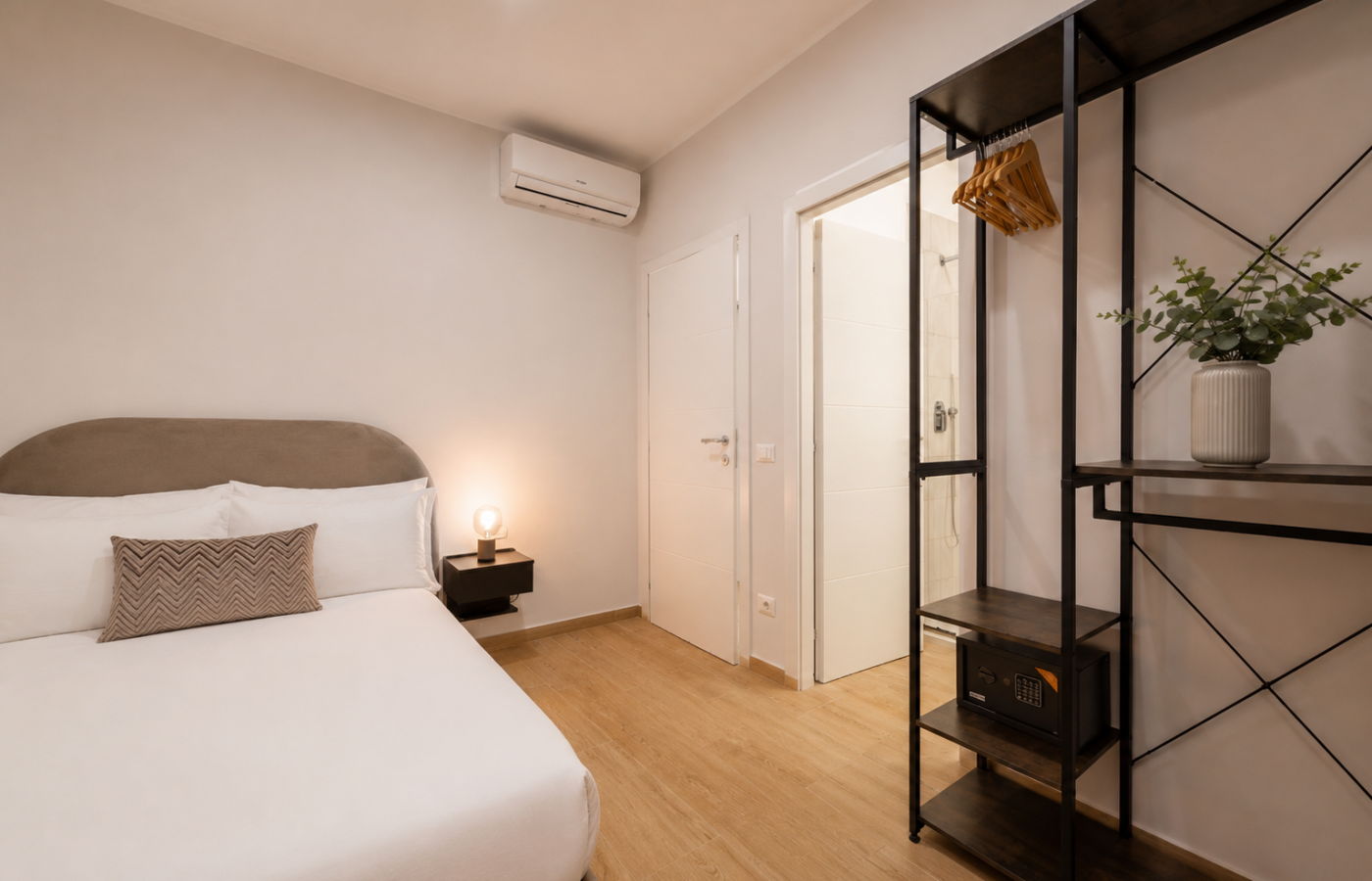 Economy Double Room, photo 1