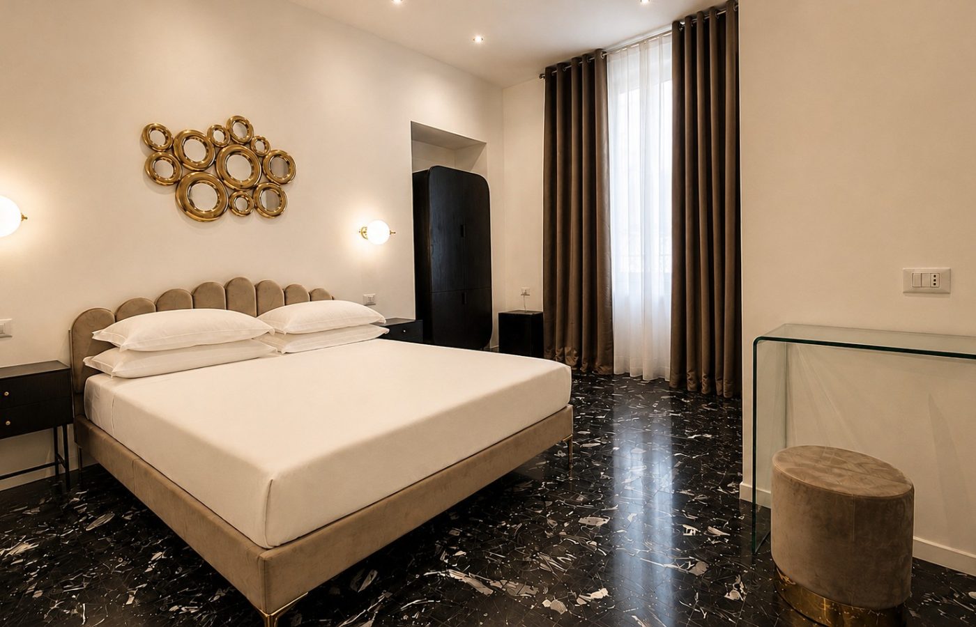 Deluxe King Room, photo 1
